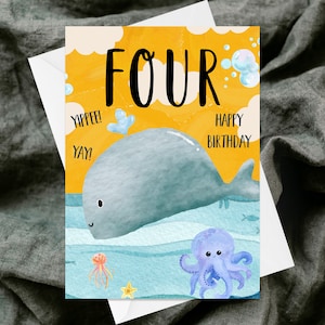 Vier Happy Birthday Greetings Card - Handgemaakte getextureerde wenskaart - Eigenzinnige aquarel - Kinderkind Kinderen 4e 4 - Walvis met zeethema