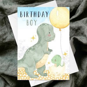 Birthday Boy Dinosaur Themed Greetings Card - Handgemaakte getextureerde wenskaart - Eigenzinnig - Aquarel - Kinderkind Kinderen - 1e 2e 3e