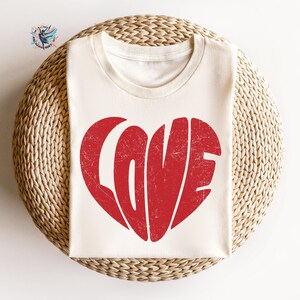 Retro Love Heart Valentines Day Shirt, Valentines Day Shirts For Woman, Heart Shirt, Cute Valentine Shirt, Valentines Day Gift, Love Shirt