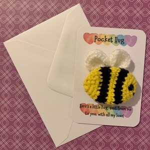 Câlin de poche bourdon crocheté à la main *** PERSONNALISABLE ***