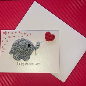 Tarjeta de aniversario con elefante tejida a mano ***PERSONALIZABLE***