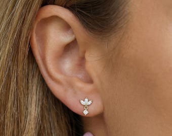 Gold Dainty Flower Stud Earrings, Minimalist Dangling Floral Jewelry, Gift for Women, Everyday Earrings, E076