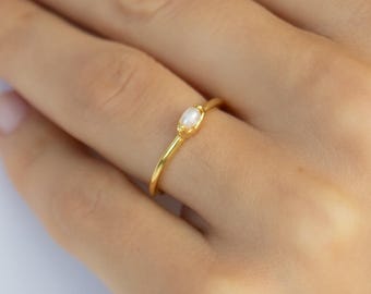 Dainty Pearl Ring in Gold, Statement Dainty Rings, Minimalist Stacking Rings, Delicate Rings For Women, Minimalist Jewelry,Gift For Her, R18