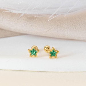 Pendientes de estrella, delicados pendientes minimalistas en oro, joyas bonitas para el día a día, hipoalergénicos, regalo para ella, E061