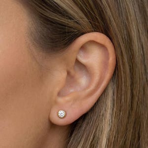 Pendientes de diamantes para uso diario, joyas minimalistas de oro y plata para mujer, brillo elegante, regalo perfecto para ella, pendientes atemporales, E079