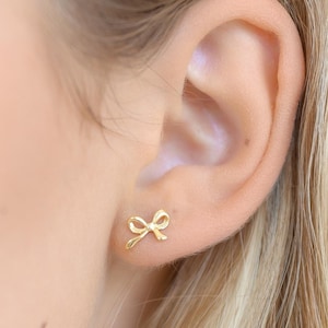 Delicate Gold Bow Stud Earrings, Minimalist Jewelry for Everyday Wear, Cute Gift for Her, Simple Bow Earrings, Dainty Gold Stud, E74