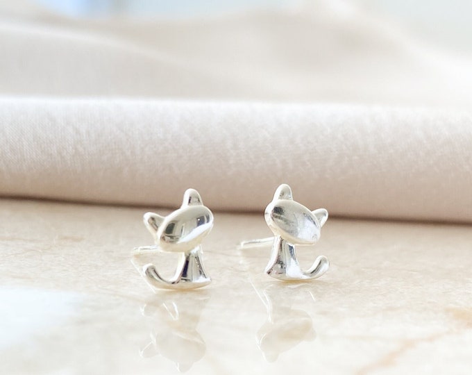 Cat Stud Earrings | Tiny Cute Earrings in Sterling Silver 925 | Animal Design Jewelry | Minimalist jewelry | Cat Lover Gift For Her | E24