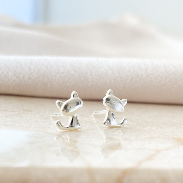 Kat Stud Oorbellen | Kleine schattige oorbellen in sterling zilver 925 | Dierendesign sieraden | Minimalistische sieraden | Kattenliefhebber cadeau voor haar | E24