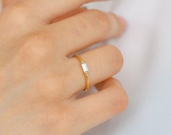 Anillo de diamantes delicado, anillos apilables minimalistas, anillo fino de plata de ley, anillo de diamantes delicado, joyería nupcial, regalo para ella, R13