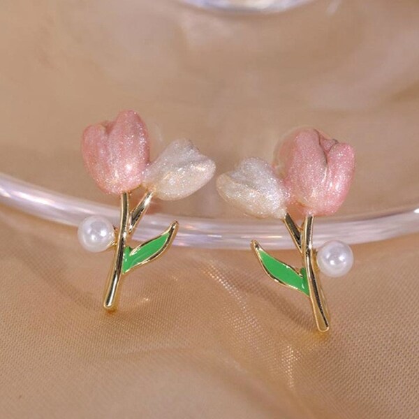 Tulip stud earrings Clearance