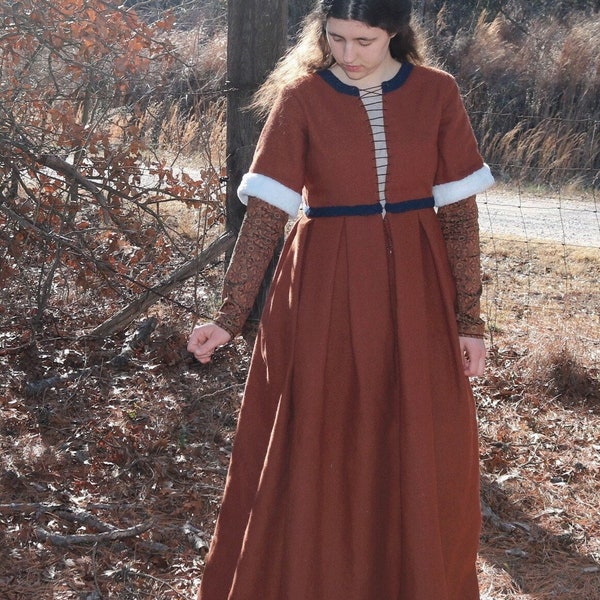 Fifteenth Century Medieval kirtle, Wool Blend, Front Lacing, Size Medium, Modest