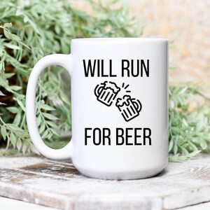 Coureur cadeau tasse course drôle mug cadeau pour 5k 10k demi marathon course Will Run for Beer Mug bière carb charge mug racer cadeau pour coureur course mug