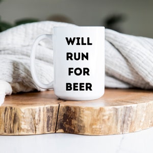 Löpare presentmugg rolig löparmugg present till 5 km 10 km halvmaraton Will Run for Beer Mug ölmugg kolhydratbelastningsmugg racerpresent till löpare löparmugg