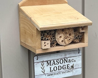 Cedar Mason Bee House: Rustic Pollinator Garden Decor