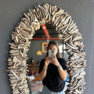 Driftwood Mirror – Handmade Rustic Wall Mirror – Natural Wood Bathroom Decor – Coastal Boho Style – Unique Wood Frame