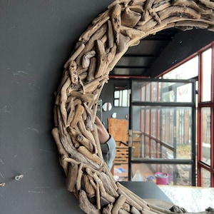 Driftwood Round Mirror, Driftwood Mirror, Handmade Driftwood Mirror, Oval Mirror with Driftwood, Driftwood Art, Bathroom Driftwood Mirror