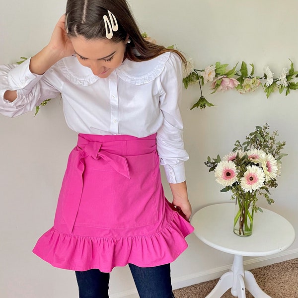 Half Apron with Ruffles (Bright Pink)