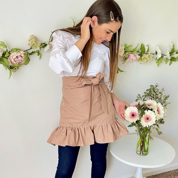 Half Apron with Ruffles (TAN)