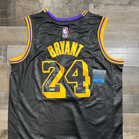 Kobe Bryant Signed Autographed LA Lakers Jersey #24 #8 Black COA