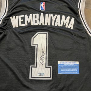 Koszulka Victora Wembanyama z autografem San Antonio Spurs COA nr 1 zdjęcie 4