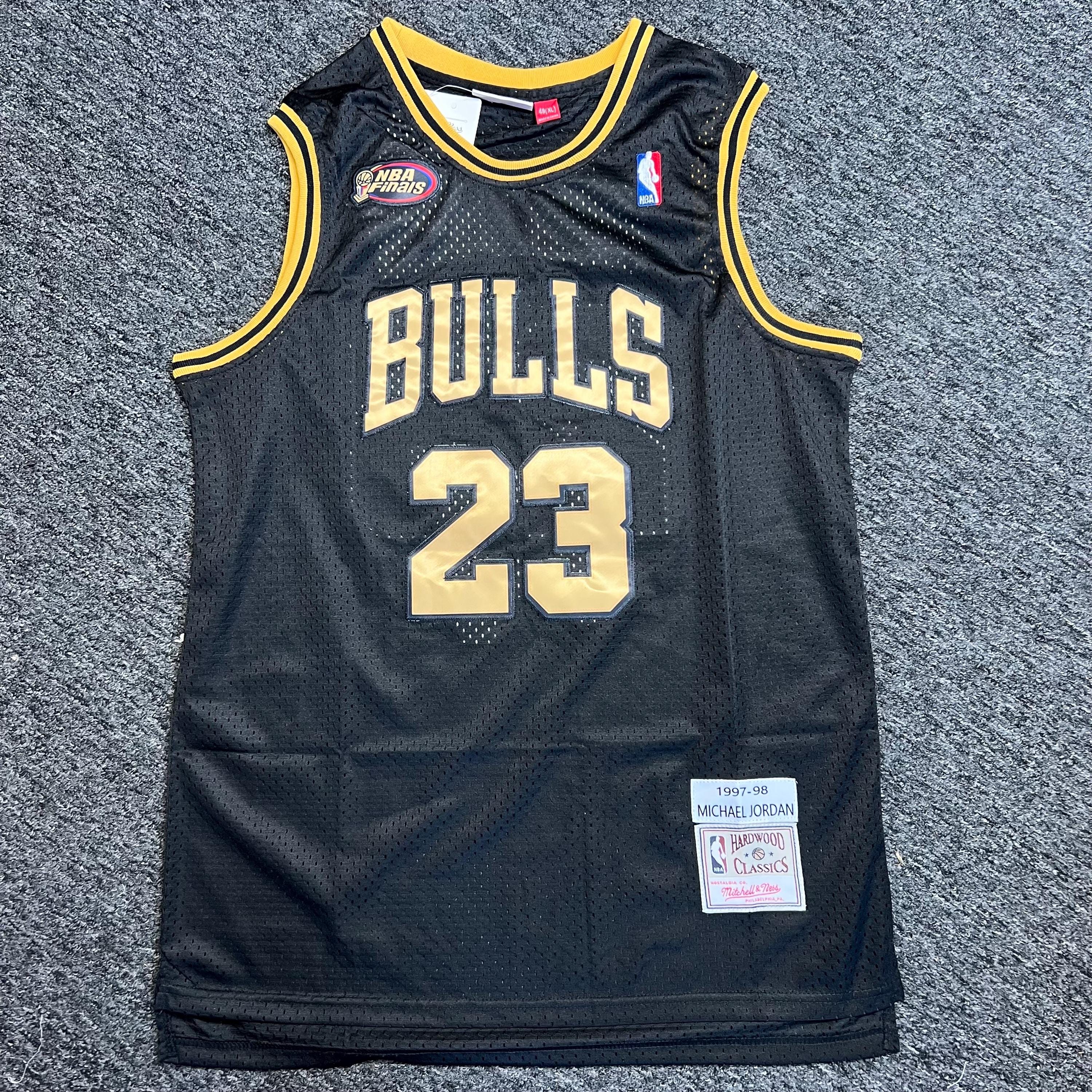 michael jordan gold bulls jersey