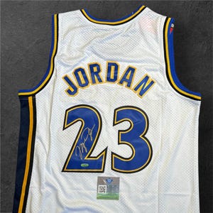 Michael Jordan Hand Signed Washington Wizards Basketball NBA Jersey #23 Chicago Bulls Autographed Jersey Hologram COA