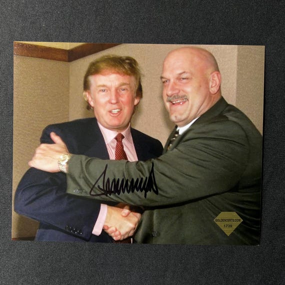 ドナルド・トランプ直筆サイン入り写真 8x10インチ 鑑定書付き - Etsy 日本