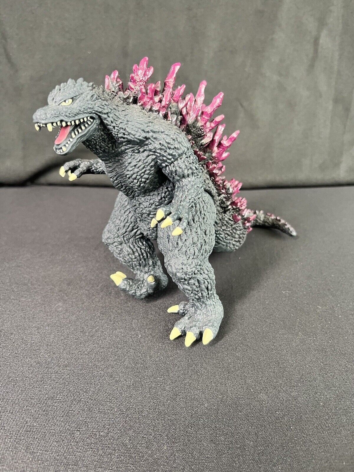 2007 TOHO Bandai Classic Series Action Figure 1968 Godzilla