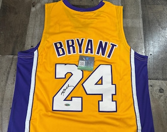 コービー・ブライアント直筆サイン入りNBA正規レザーバスケットボール