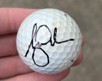 Tiger Woods Signed Golf Ball Autographed PGA Golf Legend Hologram with COA