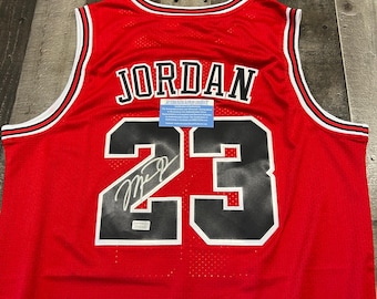 Maglia autografata di Michael Jordan, Chicago Bulls Finals '97-'98, con certificato di autenticità.
