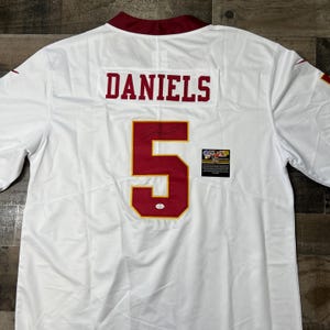 Jayden Daniels Signed Washington Commanders Jersey Autographed Jersey #5 Hologram COA