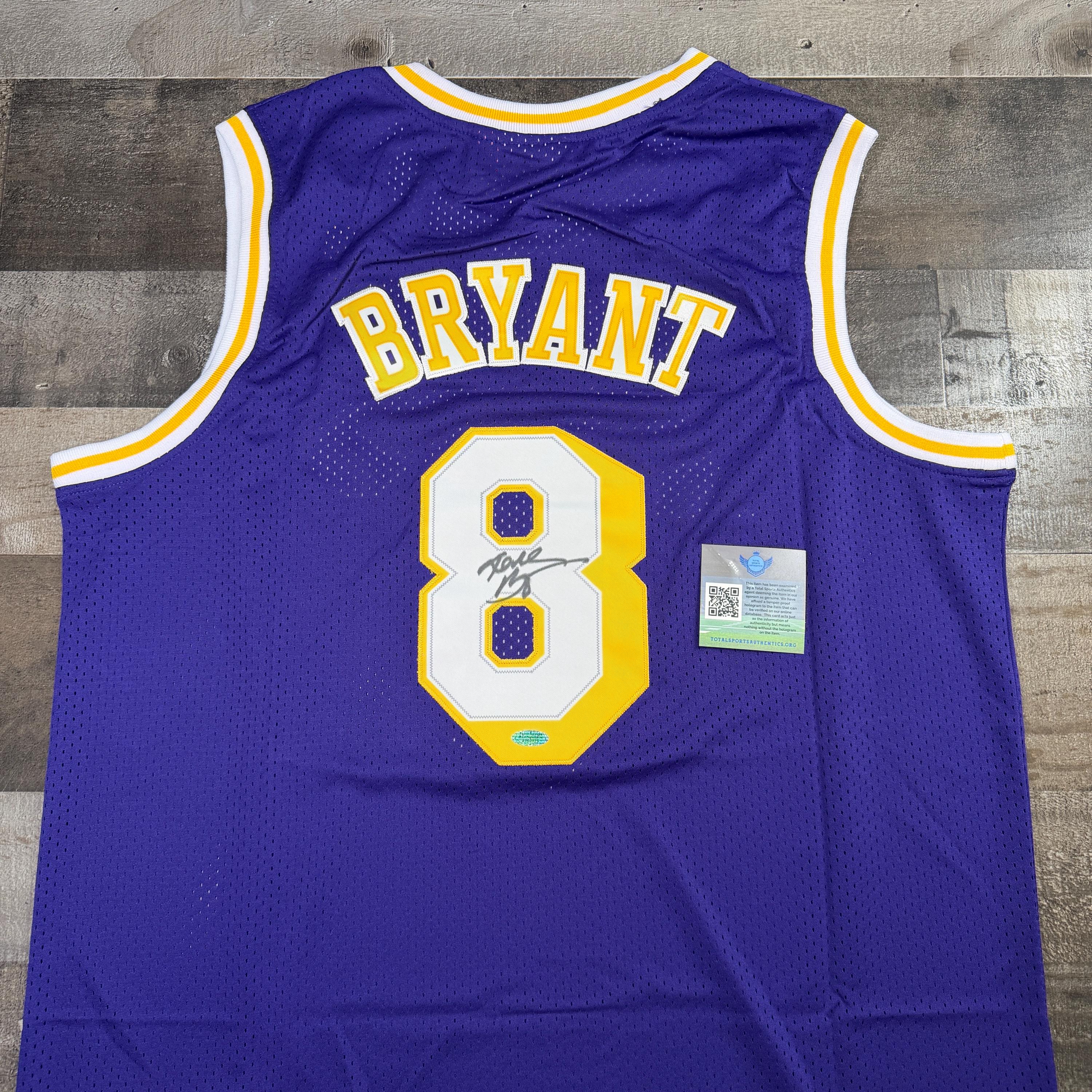 KOBE BRYANT 8 ユニフォーム サイン入り LAKERS NBA Kobe Bryant Signed Autographed LA Lakers Jersey #8 Purple COA - Etsy