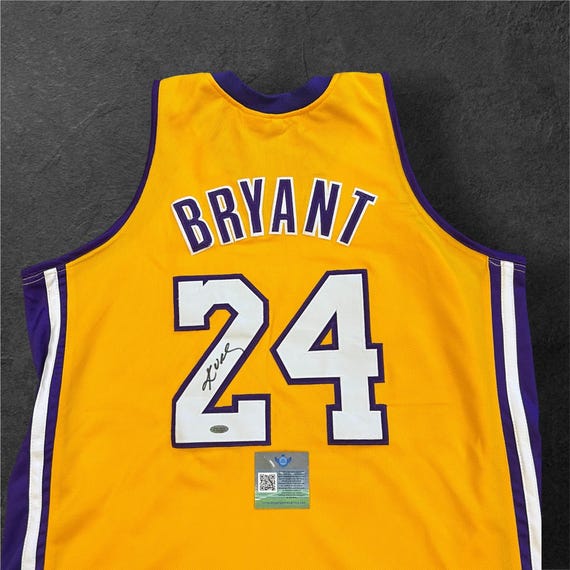 コービー・ブライアント直筆サイン入りロサンゼルス LA レイカーズ