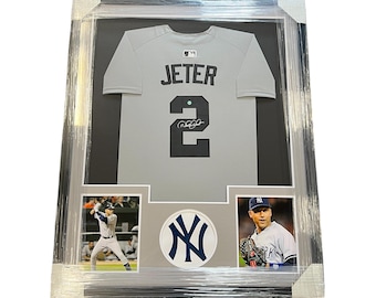 Camiseta de los Yankees firmada por Derek Jeter, enmarcada con certificado de autenticidad, 34”x42” NY