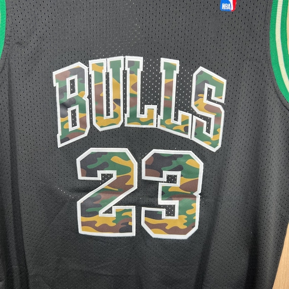 NBAシカゴ・ブルズ 23番 ブラックジャージ マイケル・ジョーダン直筆