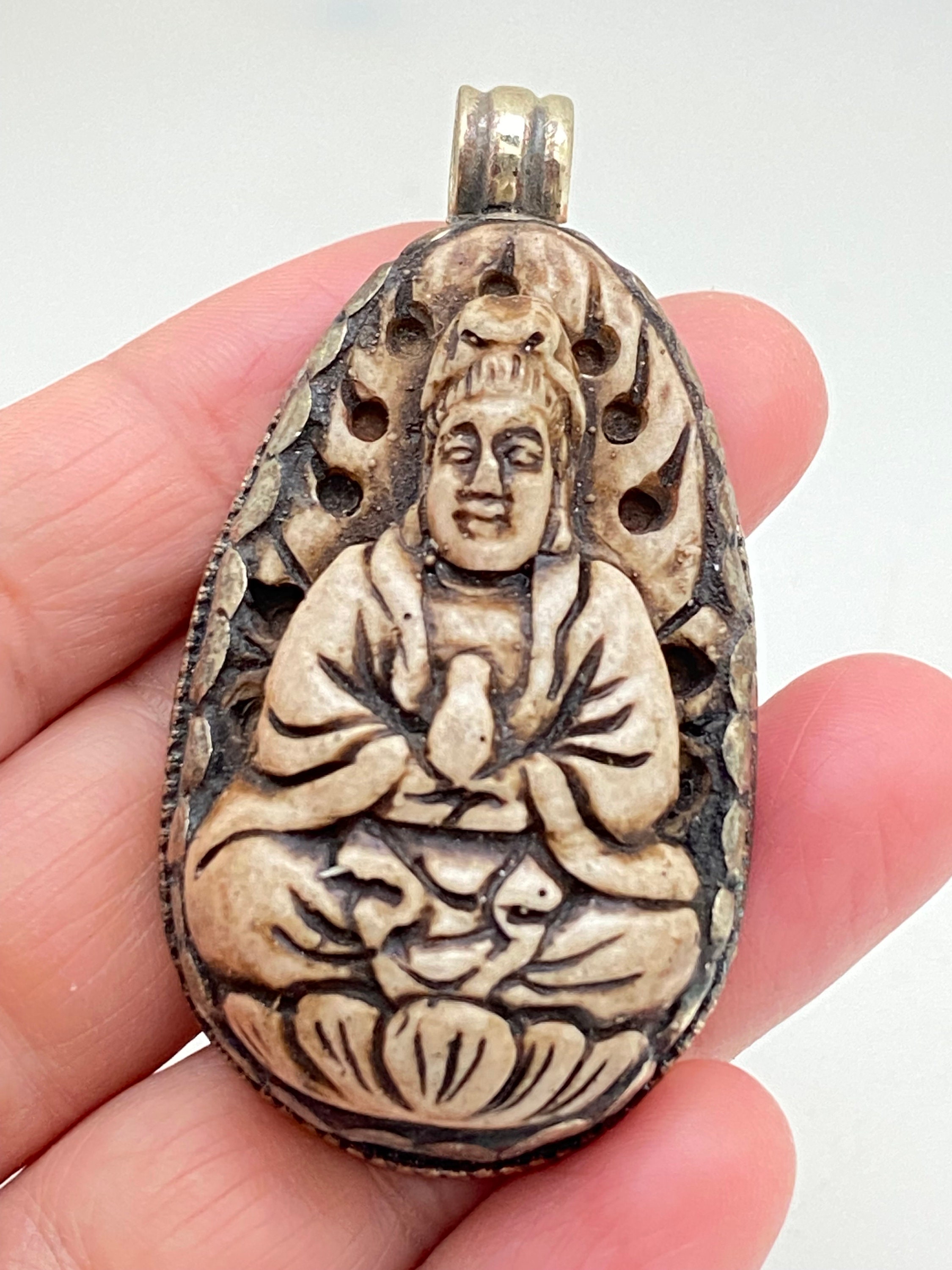 Bone carved Buddha pendant,handcrafted,Tibetan silver,spiritual,Meditation,Himalayan,Nepalese,