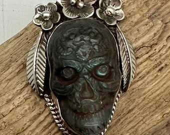Labradorite,skull pendant, handcrafted,tibetan silver,