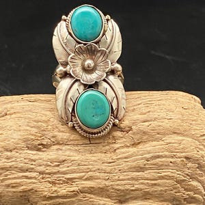 Anillo de plata tibetana y turquesa hecho a mano - Ajustable