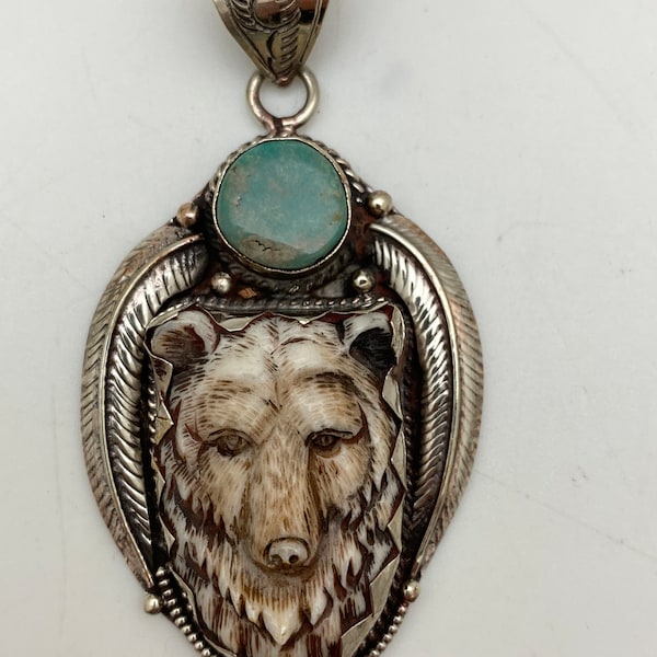 Pendentif ours, pendentif sculpté en os de buffle, argent tibétain, fait main, turquoise, design tibétain,