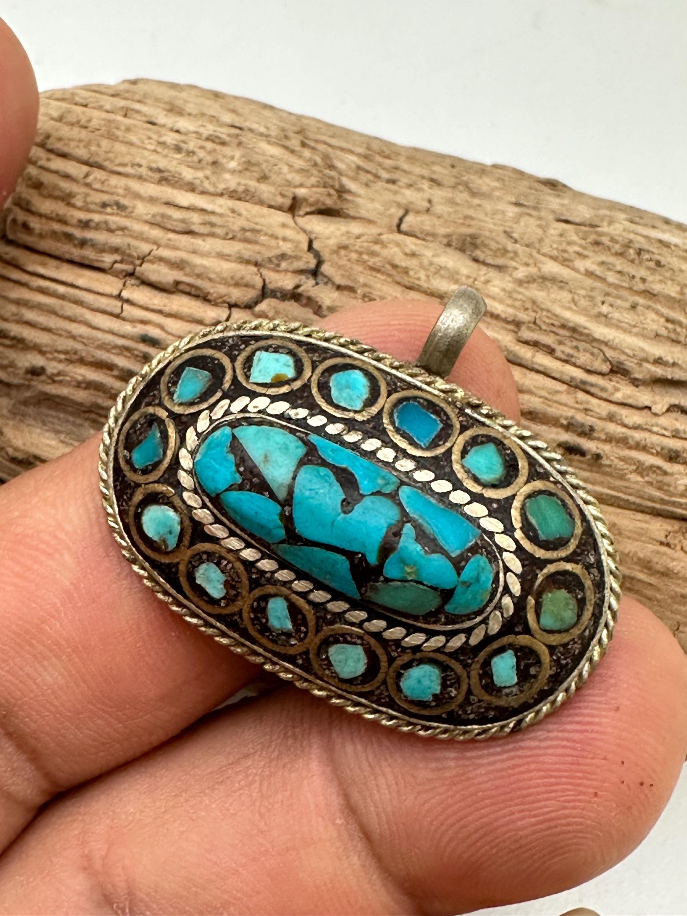 Pendentif Porte-bonheur Tibétain En Laiton - Forme Lune Avec Turquoise Imitation, Unisexe Style Bohème