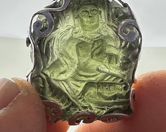 tara verde moldavite, realizzata artigianalmente con argento sterling, moldavite naturale