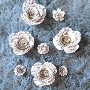 Papierblumen im Set/Dekoblumen/Papierblumen/Tischdeko/ Papierdeko/ Papierblumen aus Buchseiten/ Dekoblumenset