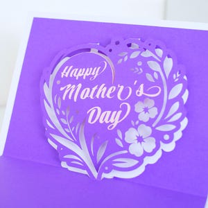 Carte de fête des mères A6 personnalisée en papier 3D découpée à l'emporte-pièce - Cadeau unique et créatif pour une maman, une mère, un coeur et des fleurs