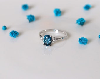 14k London Blue Topas Ring, natürliche London Blue Verlobungsring, 18k Solid Gold Versprechen Ring, Blue Topas Jubiläumsring, Geschenk für Frauen