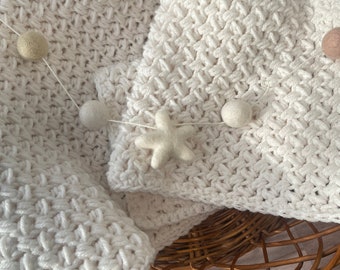 Handmade Baby Blanket, Antique White, Baby Boy, Baby girl, Nursery, Newborn Blanket, Handmade gift, Crochet Baby Afghan, Baby shower gift