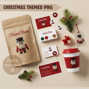 Pode incluir: Download digital PNG com tema natalino. A imagem apresenta um saco de papel castanho, cartões de visita, autocolantes, uma caixa de presente e um copo de café, todos com um design de boneco de neve. O texto "Frosted Brew" é visível.
