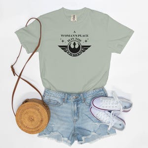 The Bookworm Tarot Card Bookshelf Shirt - Etsy