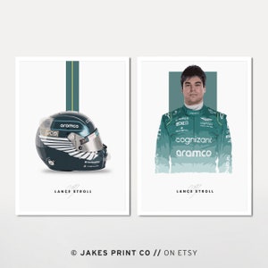 Puede incluir: Dos impresiones del piloto de Fórmula 1 Lance Stroll. La impresión de la izquierda presenta un primer plano del casco de carreras de Stroll, que es azul verdoso y negro con un diseño de ala blanca. La impresión de la derecha presenta un retrato de Stroll con su traje de carreras, que es azul verdoso y verde con los logotipos de Aramco, Cognizant y JCB. Ambas impresiones presentan la firma de Stroll y el texto "LANCE STROLL".