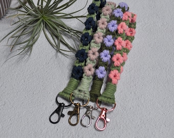 macrame daisy chain wristlet flower wrist strap keychain small flower wristlet boho key chain customizable gift key clip wallet wrist strap